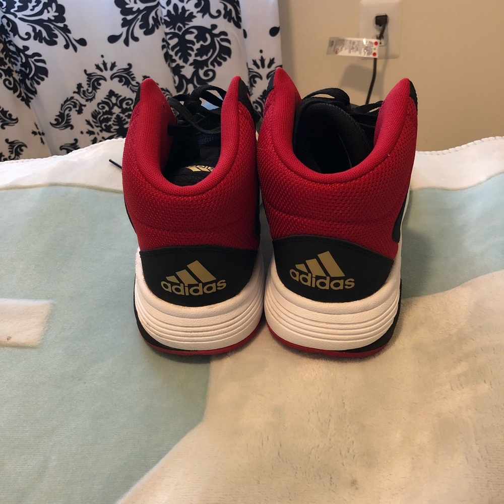 Adidas - Picture 2 of 2
